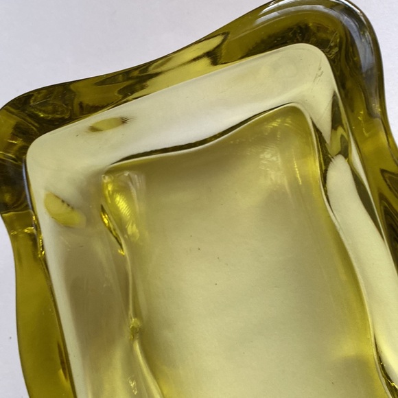 Lovely heavy glass accent dish. - Picture 8 of 8